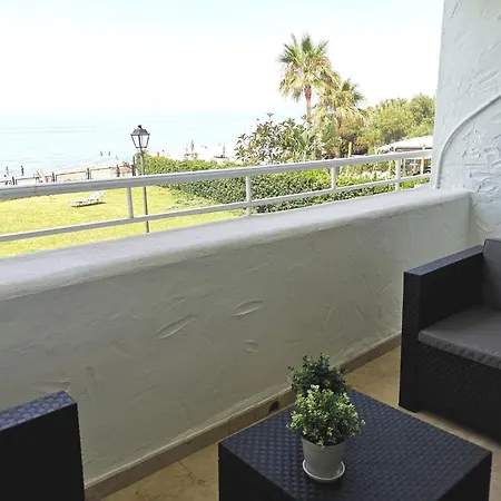 Apartment Modern With Pool On The Beachfront In By Sharingco *
