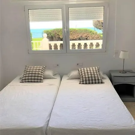 Modern With Pool On The Beachfront In By Sharingco Apartment