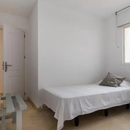 Apartmán Modern With Pool On The Beachfront In By Sharingco