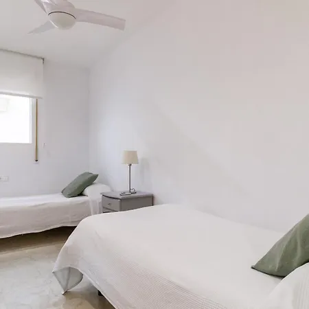 Modern With Pool On The Beachfront In By Sharingco Appartement *