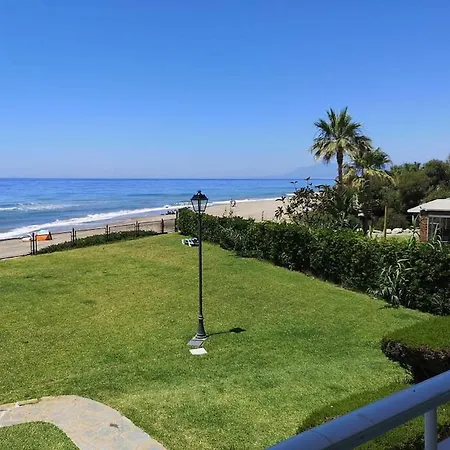 Modern With Pool On The Beachfront In By Sharingco *