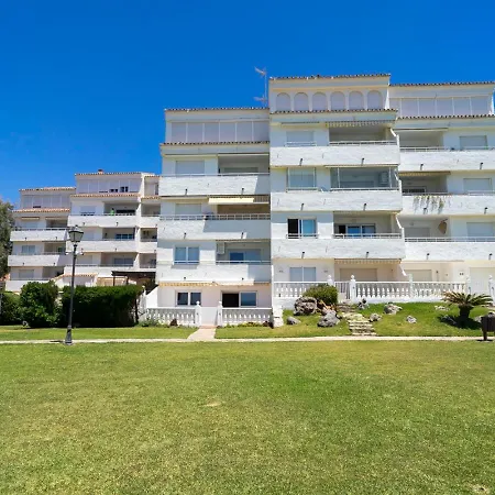 Modern With Pool On The Beachfront In By Sharingco *