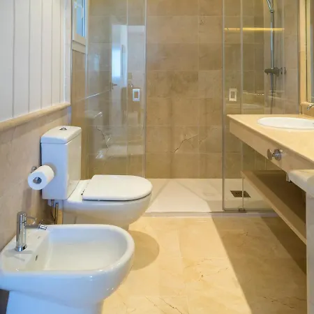 Modern With Pool On The Beachfront In By Sharingco Apartmán Marbella