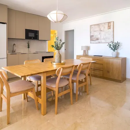Modern With Pool On The Beachfront In By Sharingco Apartmán Marbella