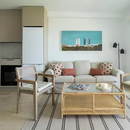 Modern With Pool On The Beachfront In By Sharingco Apartmán Marbella
