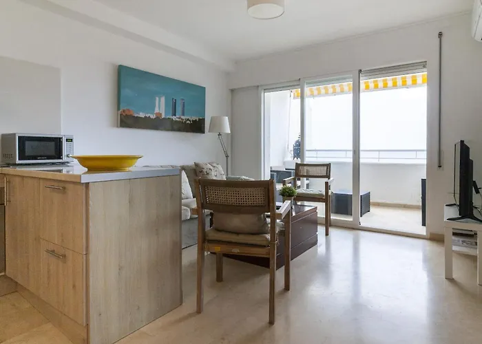 Modern With Pool On The Beachfront In By Sharingco מארבלה