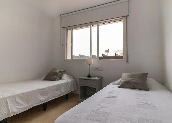 דירה Modern With Pool On The Beachfront In By Sharingco