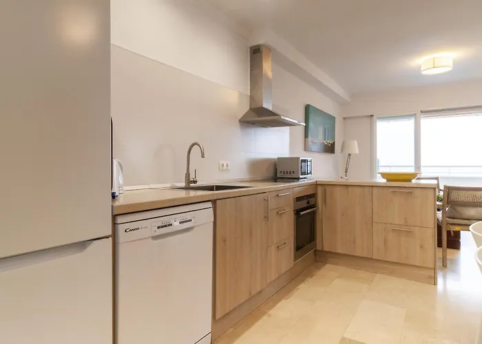 דירה Modern With Pool On The Beachfront In By Sharingco מארבלה