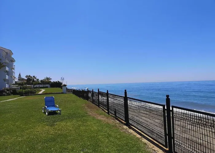 Modern With Pool On The Beachfront In By Sharingco מארבלה