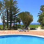 Appartement Modern With Pool On The Beachfront In By Sharingco *